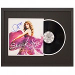 Taylor-Swift-Record-Album